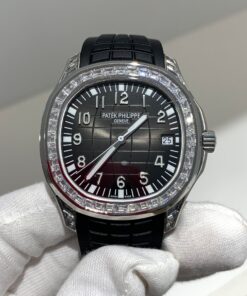 Patek Philippe Super Clone Watch 1:1 AQUANAUT 5267200A-001